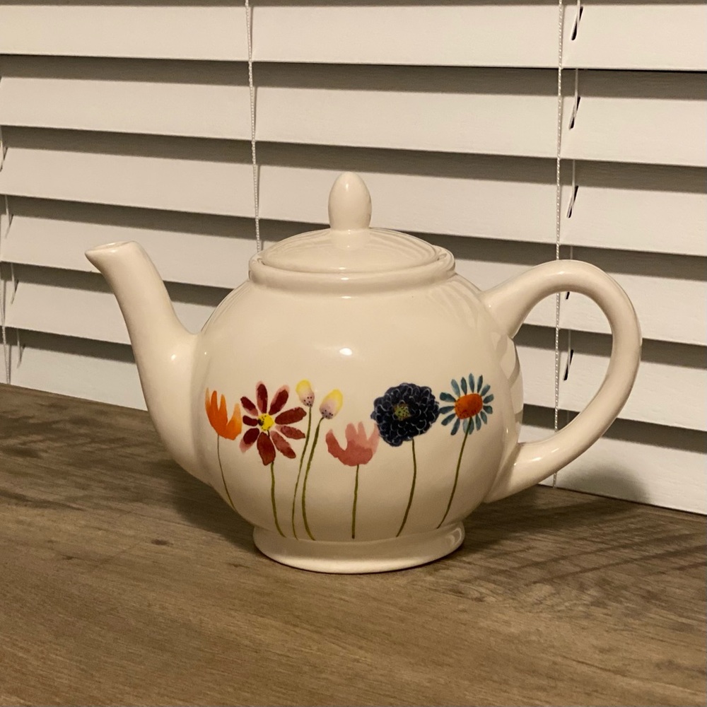 Rae Dunn Teapot